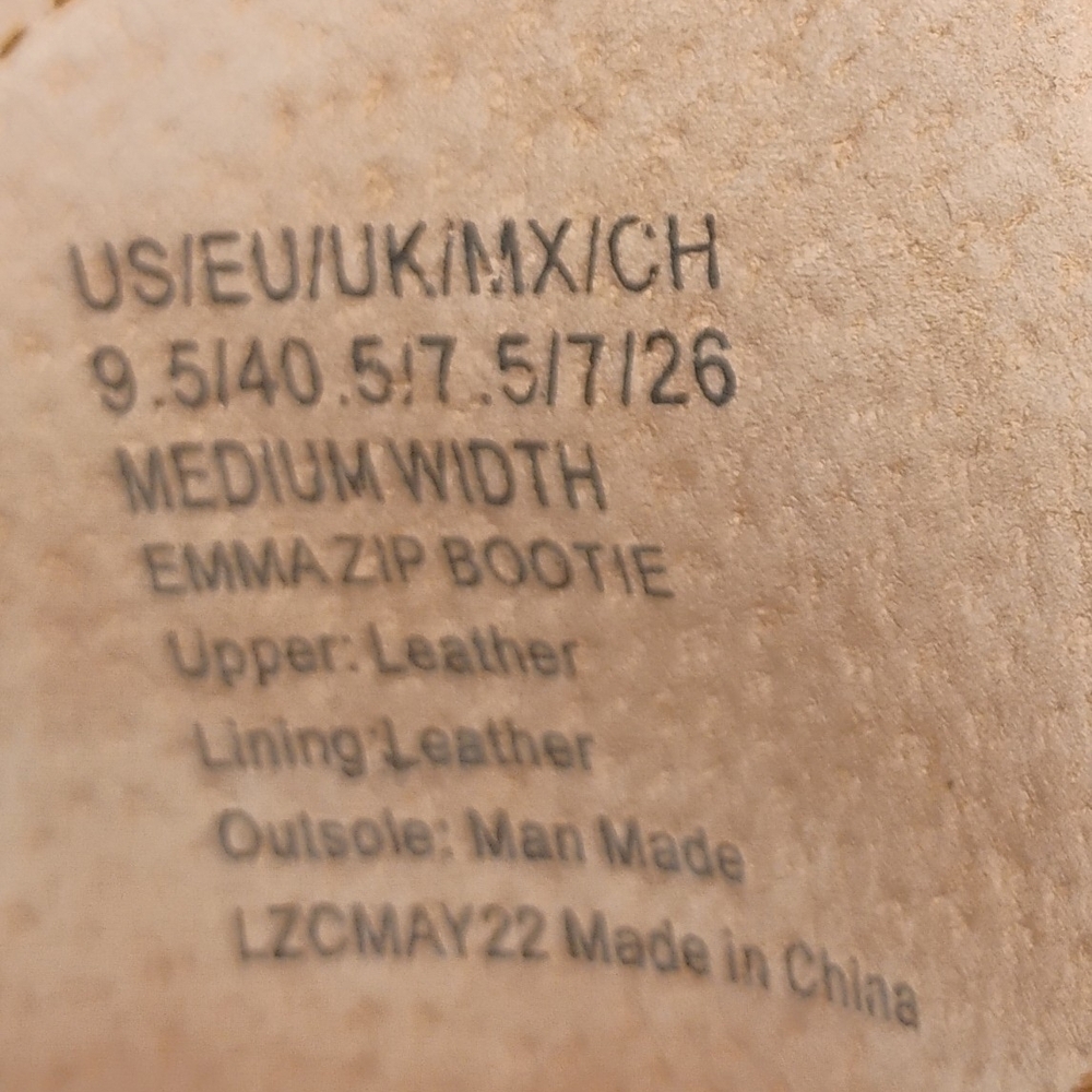 Gentle Souls By Kenneth Cole Women's Emma Suede Zip Bootie in Size 9.5 NWOT - Picture 14 of 14